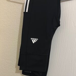 🆕 Adidas Black and White Leggings with Reflective Stripes